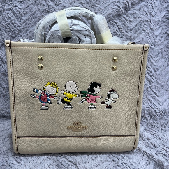 ❌❌SOLD❌❌Coach X Peanuts Dempsey Tote 22- Snoopy And Friends Leather Bag in Ivory - Picture 6 of 7